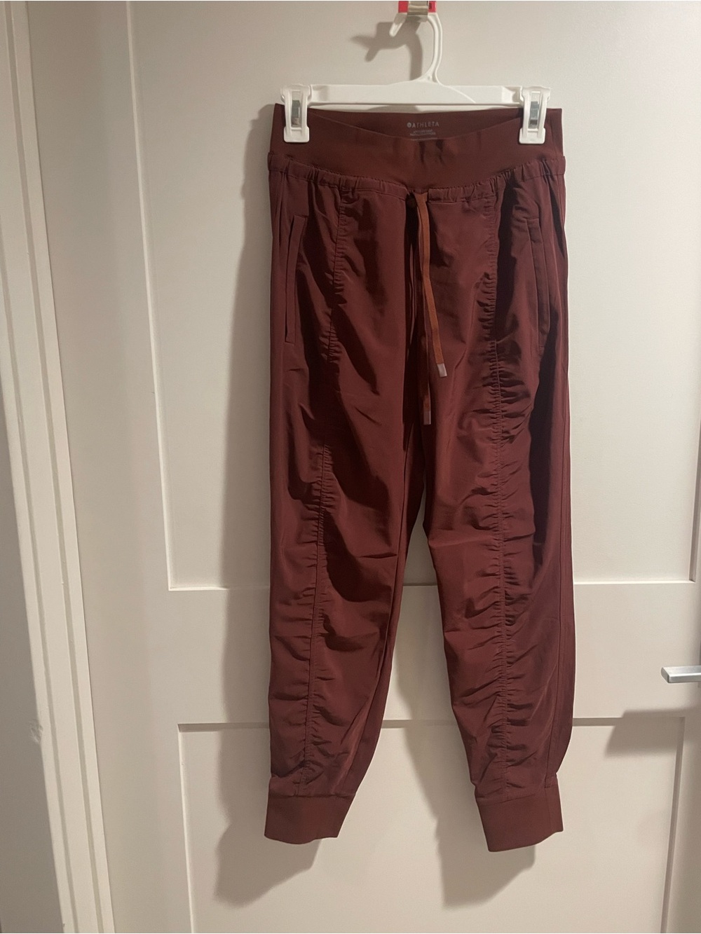 Athleta Attitude Pant Joggers in Deep Rust